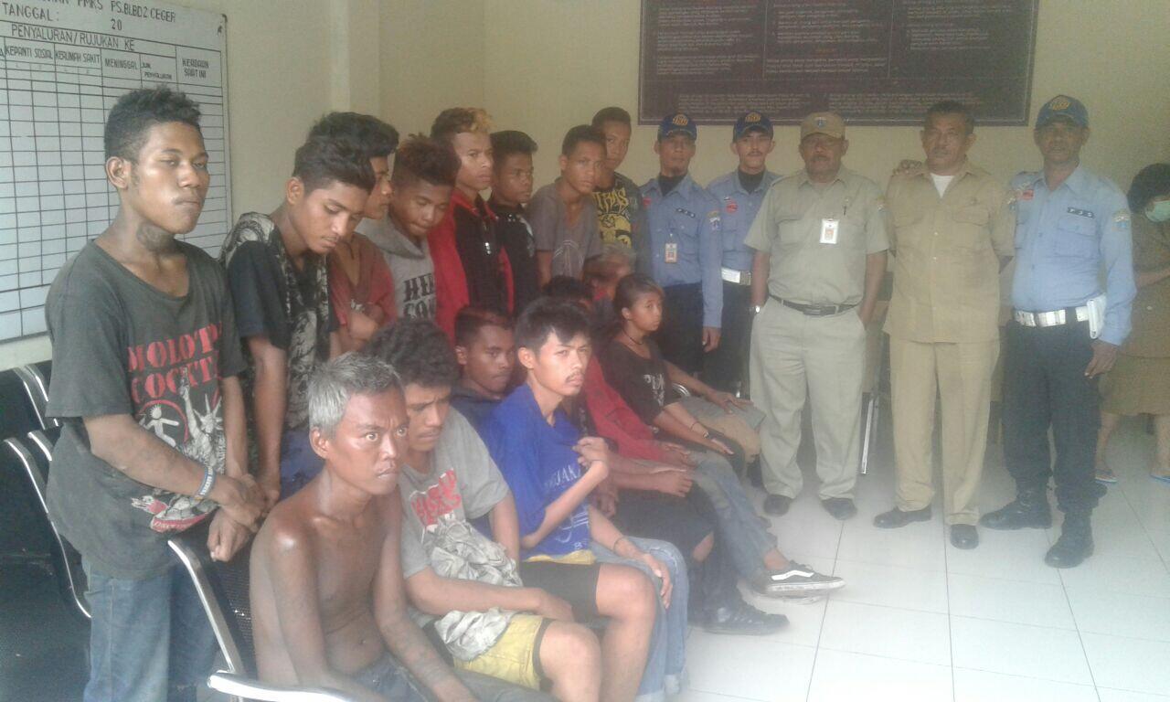 Meresahkan Warga, Belasan Anak Punk Diamankan