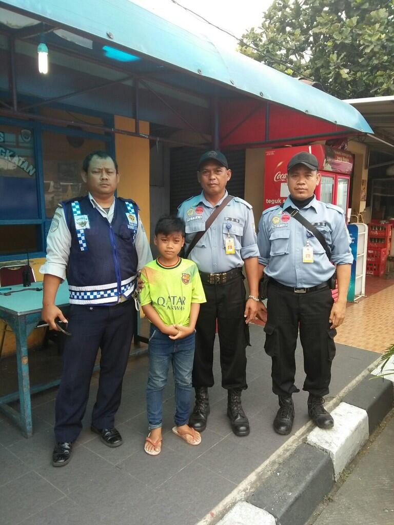 Hilang Dari Rumah, Anak Ini Ditemukan Jadi Kernet Bus di Jakarta