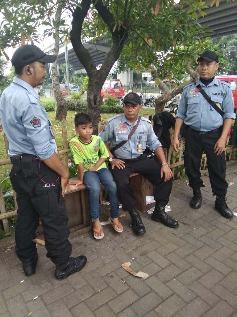 Hilang Dari Rumah, Anak Ini Ditemukan Jadi Kernet Bus di Jakarta