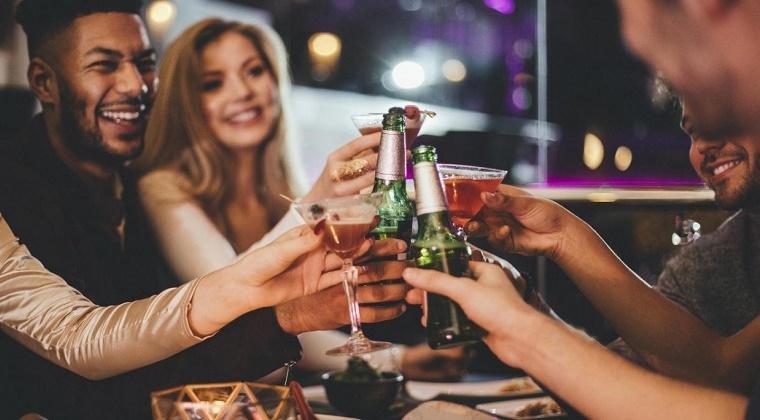 4 Tanda Anda Kecanduan Alkohol