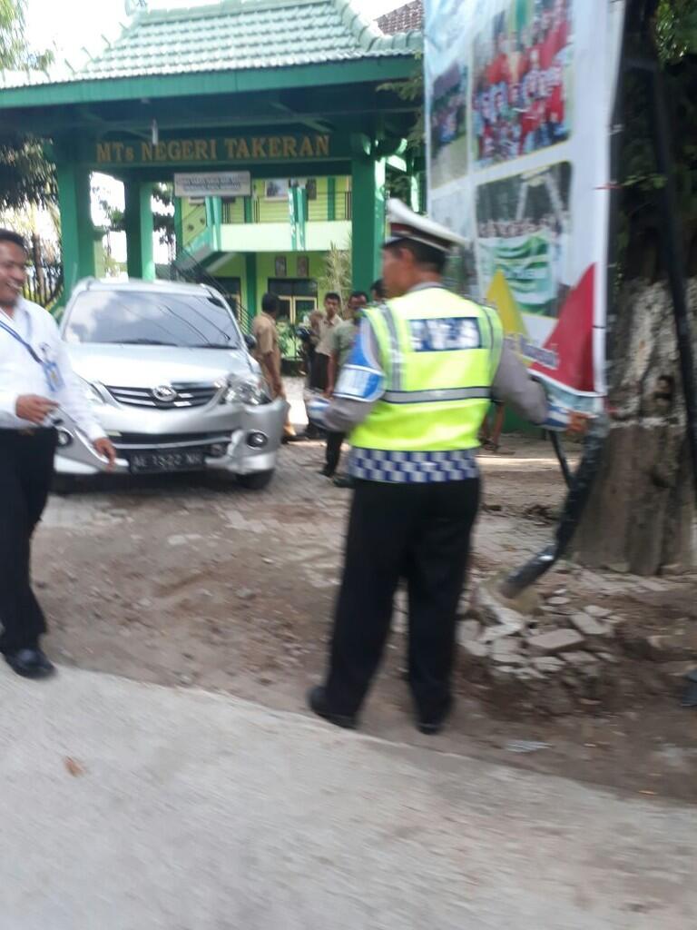 Diduga Kurang Hati-hati, GURU Tabrak Siswa Sendiri Hingga Meninggal