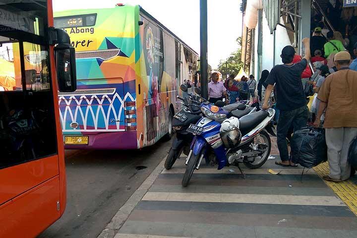 Lahan KAI Diharapkan Jadi Solusi Ojek di Tanah Abang