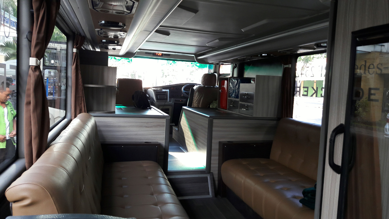 Bus Mania Gak Ada Matinya(the New Mercedes Benz Oc 500rf)