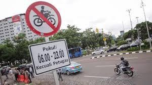 Larangan Motor Melintas Jalan Thamrin dan Merdeka Barat Dicabut.