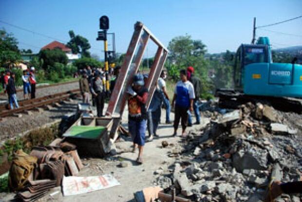Proyek Kereta Cepat Jakarta-Bandung Mandeg, Ini Penjelasan Luhut