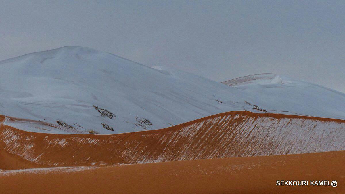 Mendadak Diselimuti Salju Setebal 40 Cm, Ada Apa di Sahara?

