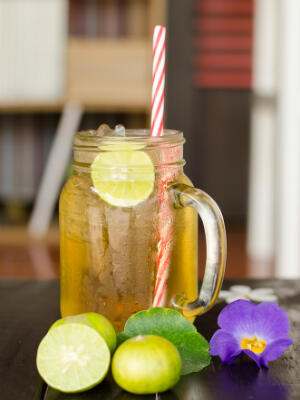 Air Lemon Hangat Miliki Asam Tinggi Dapat Merusak Gigi