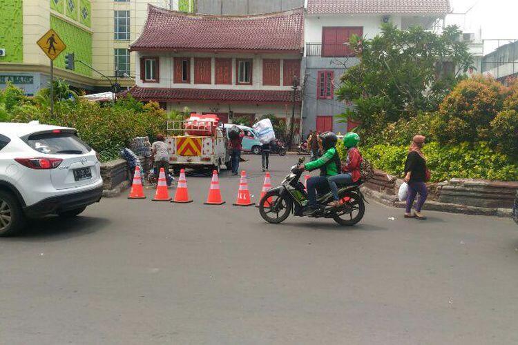 Penutupan Putaran Blok A Tanah Abang yang Dikeluhkan Pengendara dan Porter
