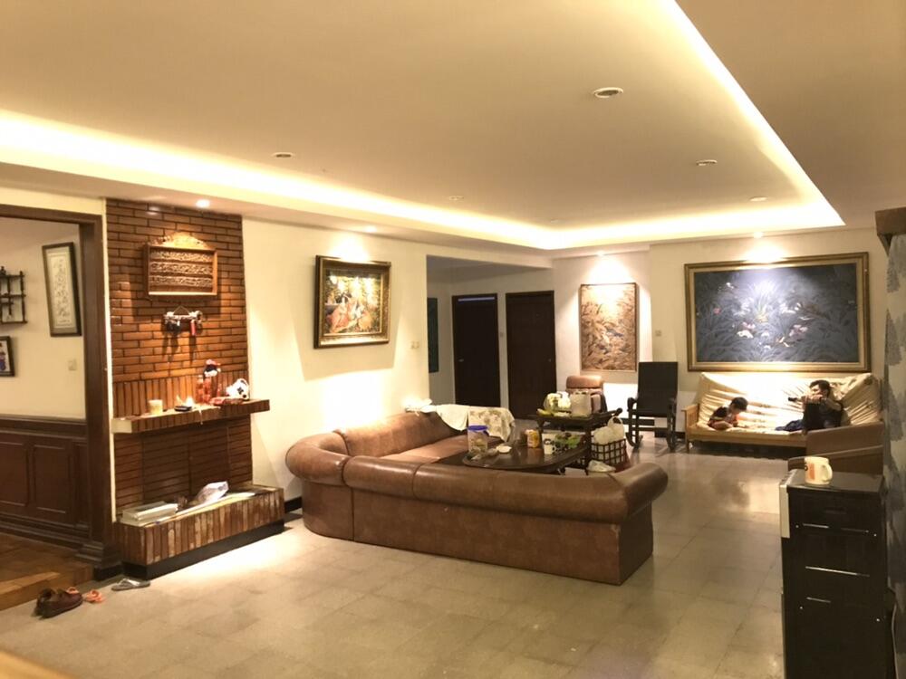 Terjual Disewakan Villa DARETA dekat Taman Safari