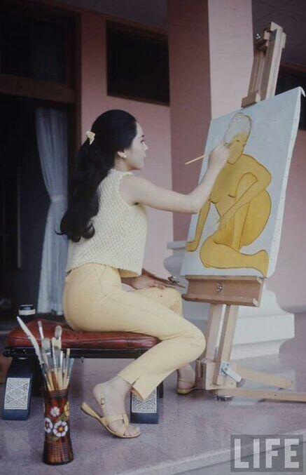 Transformasi Ratna Sari Dewi Istri Soekarno, Cantiknya Awet Banget