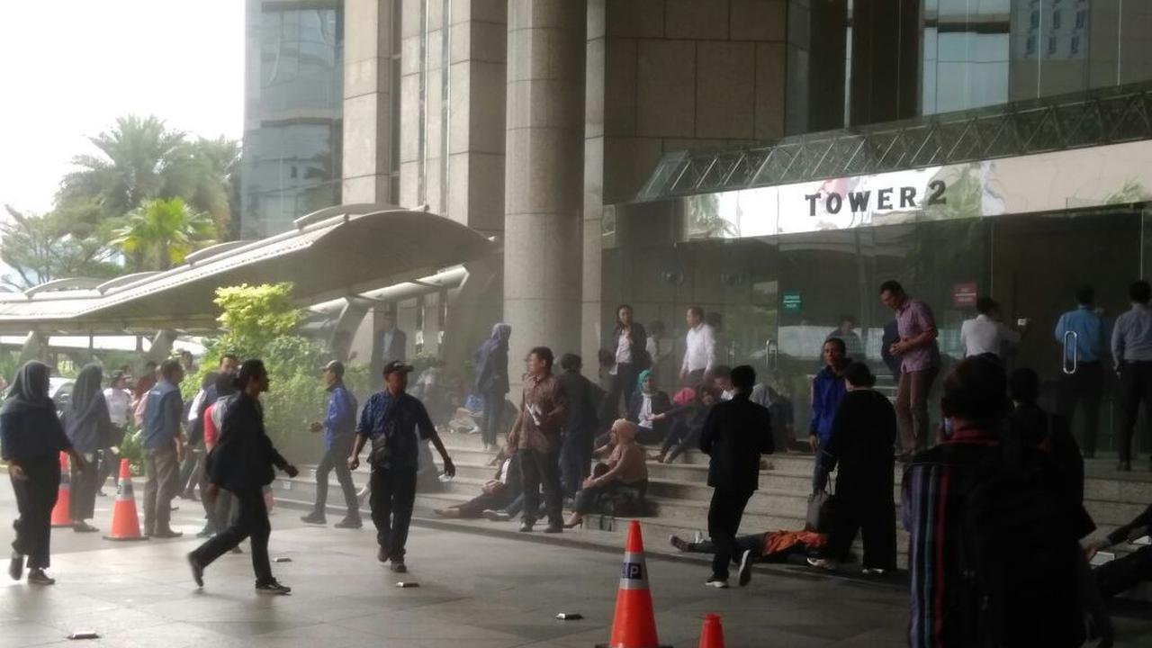 Lantai Gedung BEI Ambruk, Banyak Korban Luka