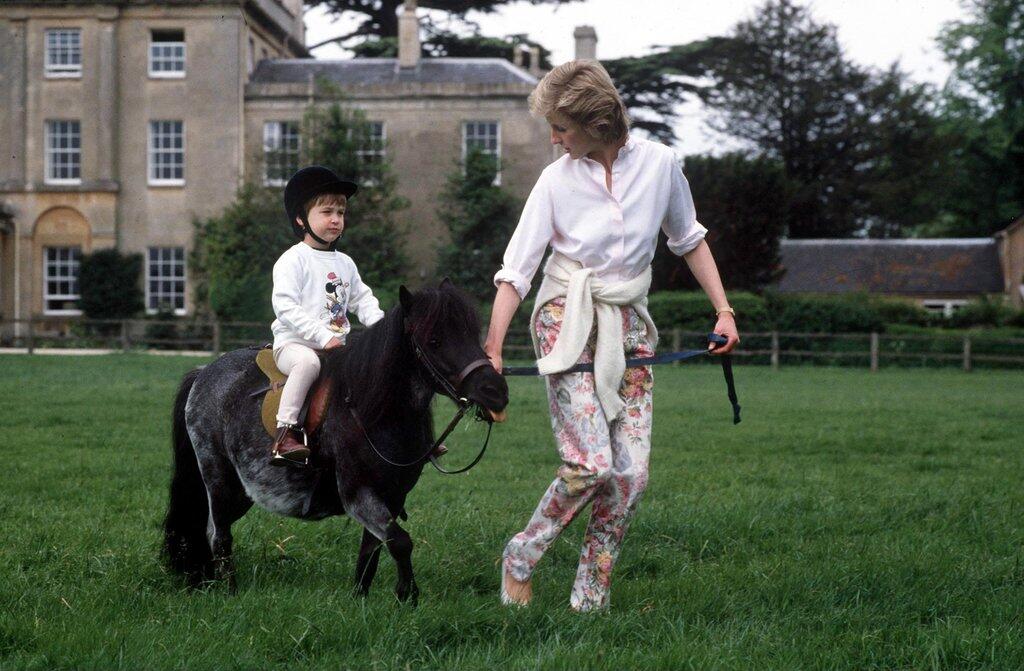 &#91;GATSUONE INFO&#93; Mengenang Kebersamaan Lady Diana dengan Putranya, Bikin Iri deh!