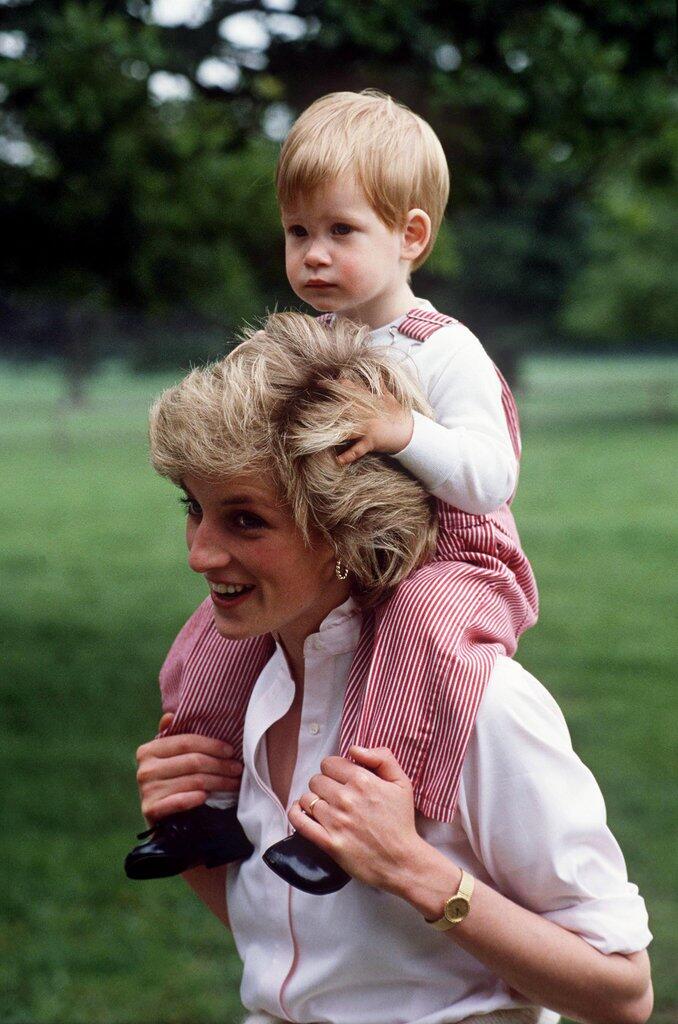&#91;GATSUONE INFO&#93; Mengenang Kebersamaan Lady Diana dengan Putranya, Bikin Iri deh!