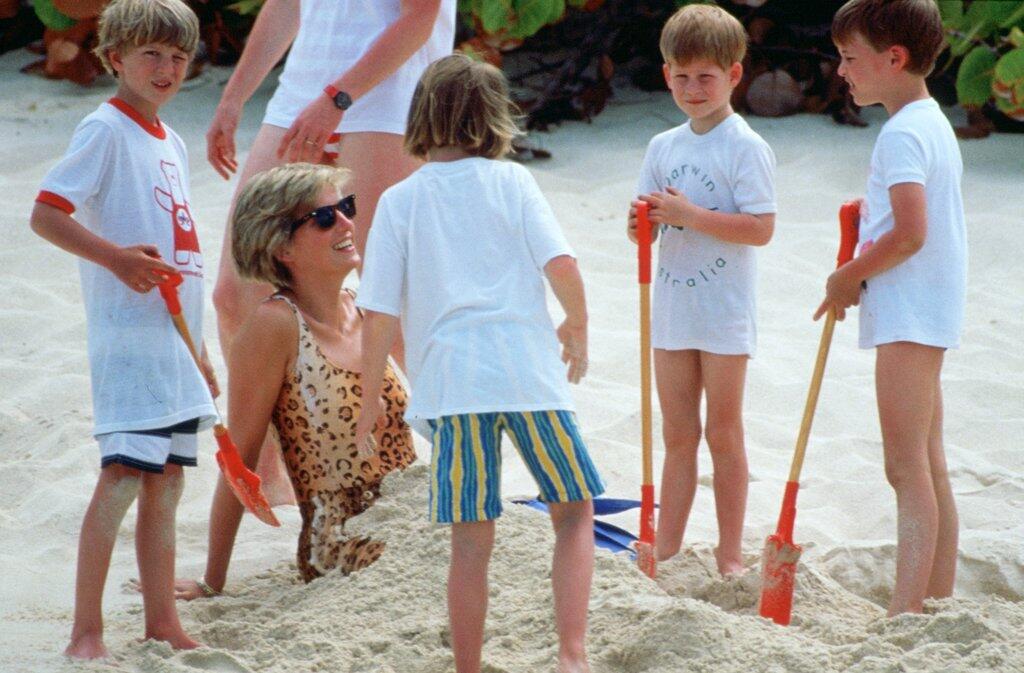 &#91;GATSUONE INFO&#93; Mengenang Kebersamaan Lady Diana dengan Putranya, Bikin Iri deh!