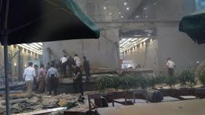 Selasar Gedung Bursa Efek Indonesia Roboh