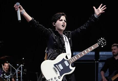 Spekulasi dibalik Kematian Mendadak Vokalis The Cranberries