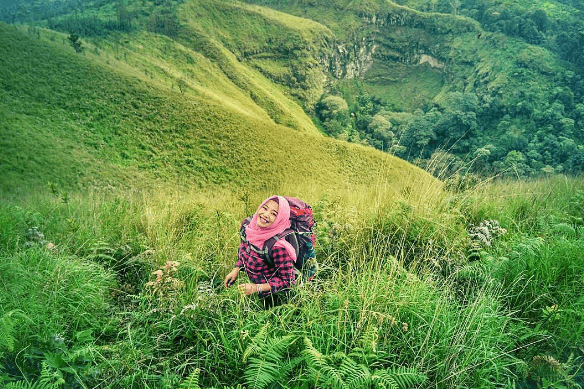 LELAH TAPI PUAS!! Perjalanan Ke Puncak Budug Asu, Tempat WIsata Lereng Gunung