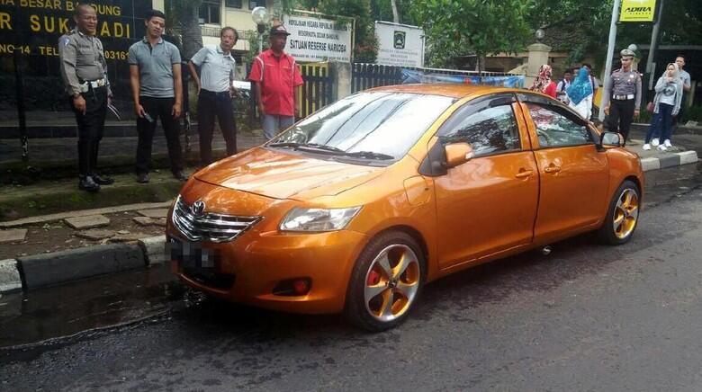 Mobil Bermuka Dua Ditilang Habis Pulang dari Bengkel