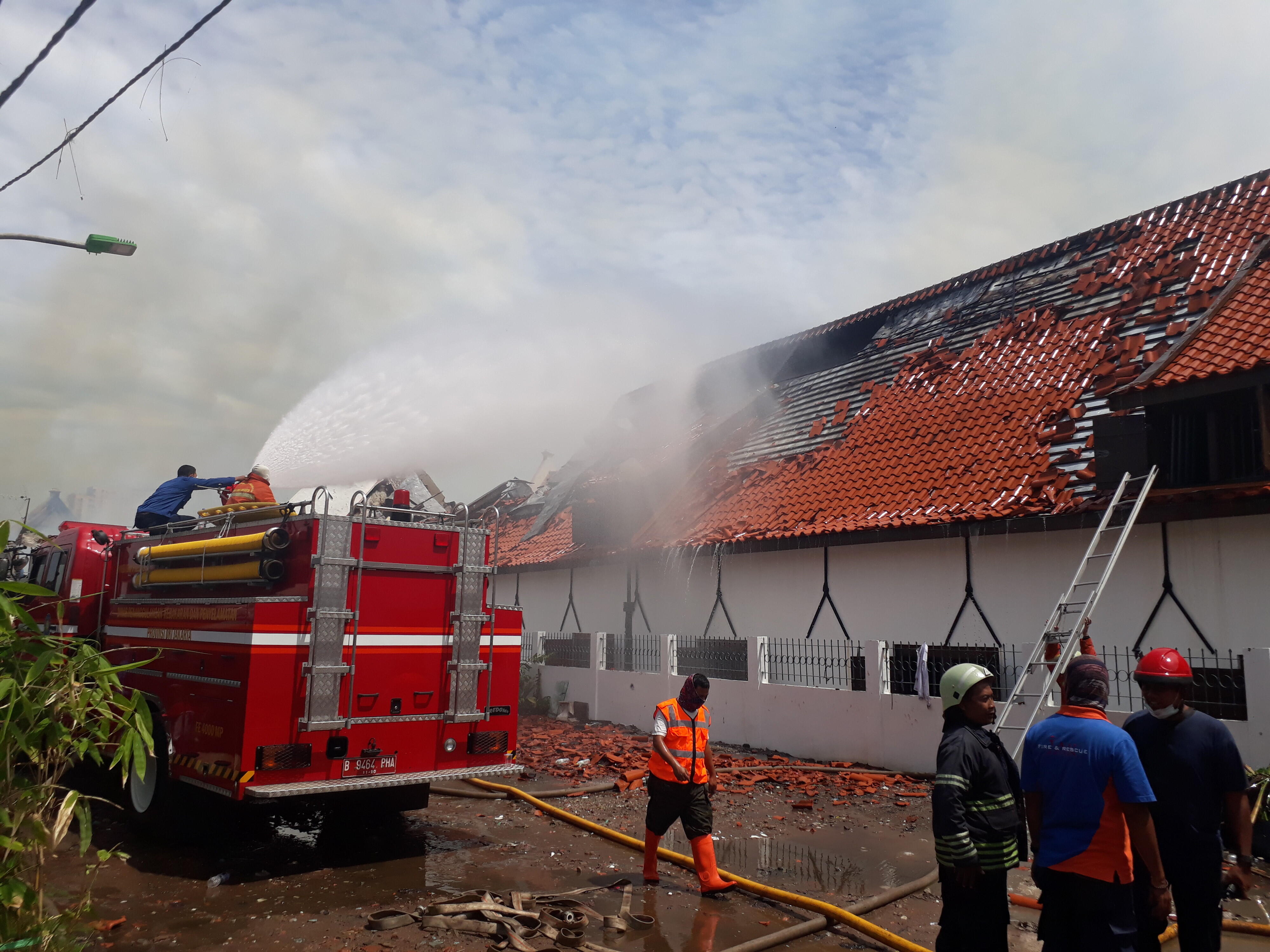 Sebagian Koleksi Museum Bahari Jadi Arang
