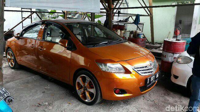Mobil Bermuka Dua di Bandung, Begini Asal Usulnya