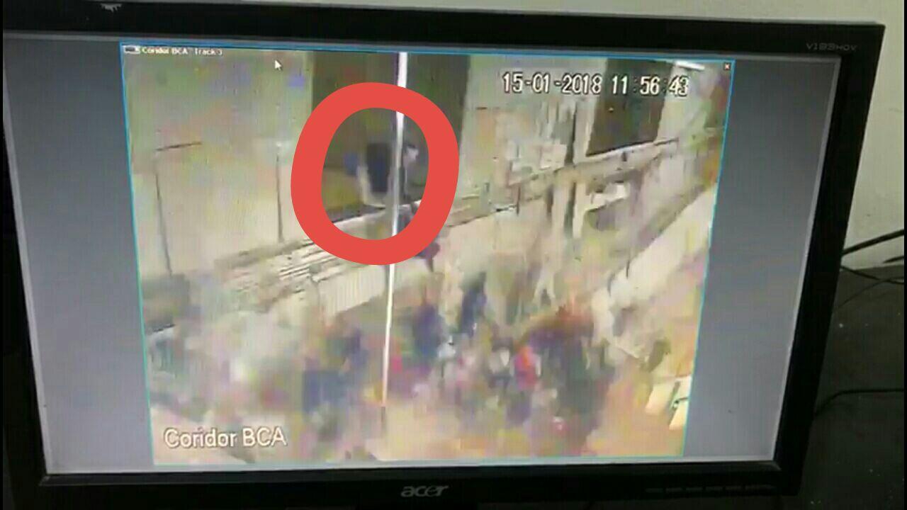 Video Detik-detik Robohnya Mezanin BEI, Ada Sosok Kuntilanak Benarkah?