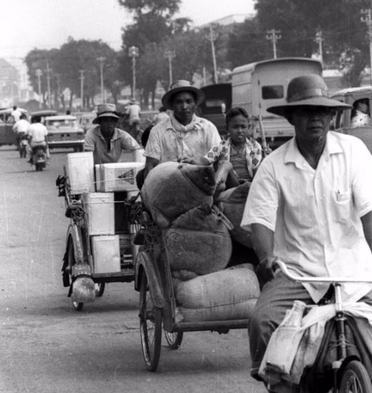 Begini Gan, Potret lawas becak yang lalu-lalang di jalanan Jakarta