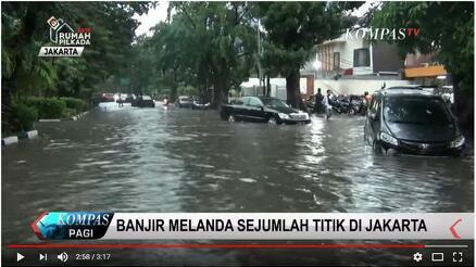 Banjir Rendam Jalan Patra Kebon Jeruk