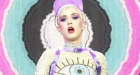 Populer di Industri Musik, Katy Perry Jalani Ritual Sesat?