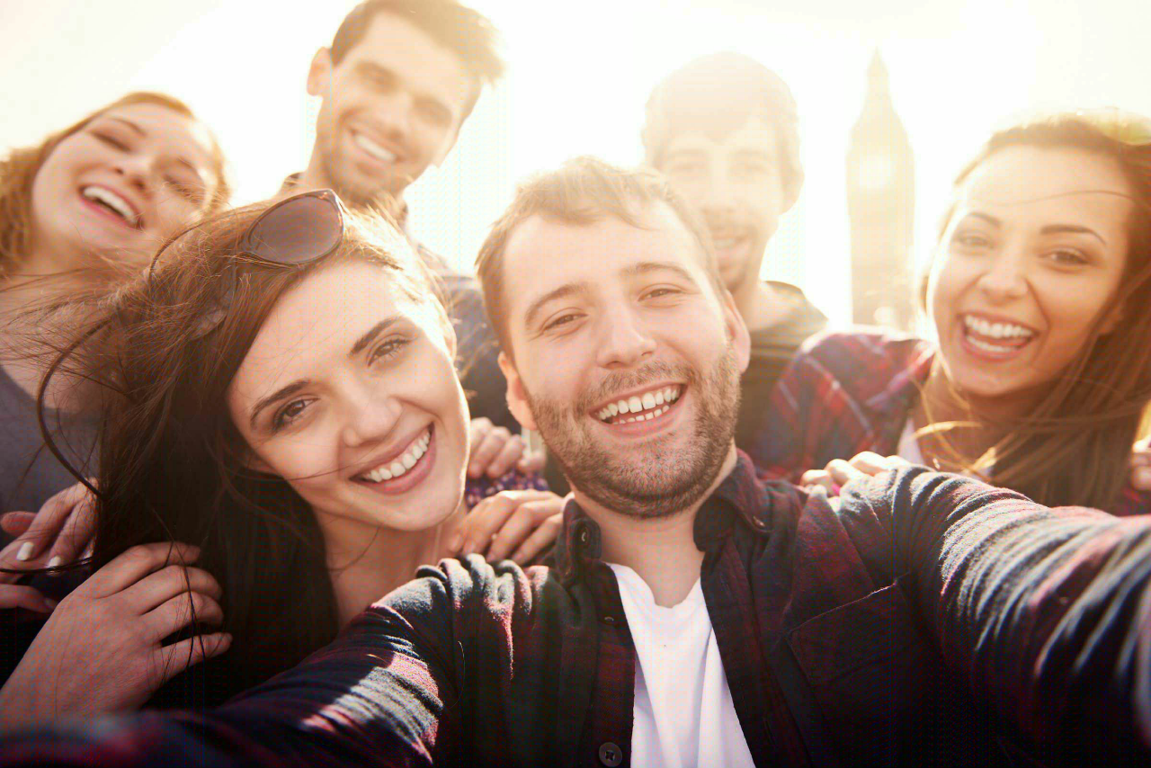 6 Cara Gak Terduga untuk Membuat Orang Terdekatmu Bahagia

