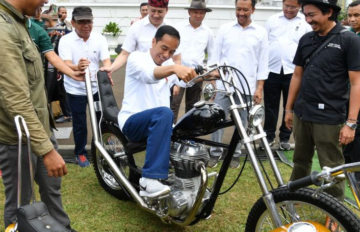 Jokowi Beli Sepeda Motor Chopperland Seharga Rp140 Juta