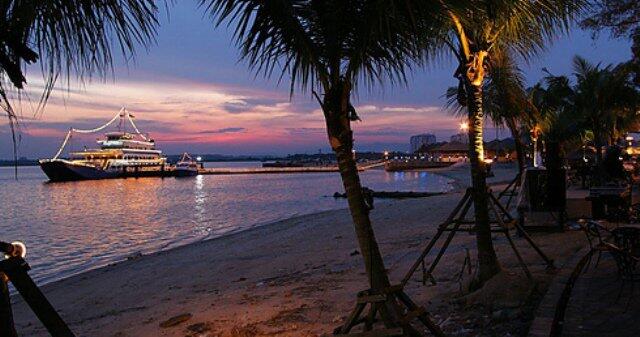 Menyambangi Johor Bahru di Malaysia