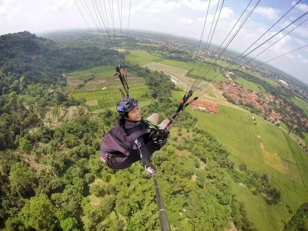 Wisata Paralayang Majalengka – Rute, Lokasi, & Tarif
