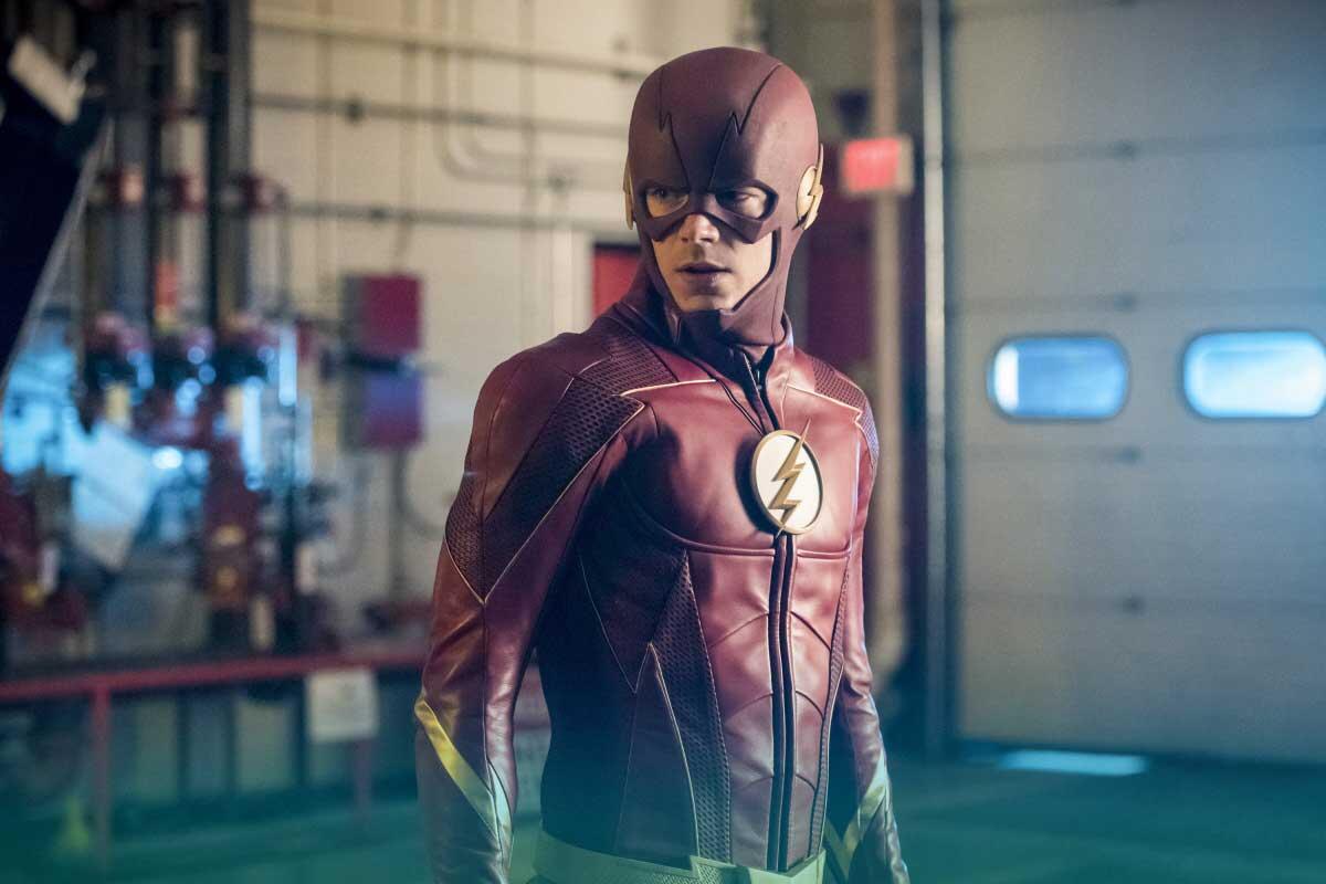 Barry Allen ‘Didesak’ Mengungkap Identitasnya Dalam Foto Terbaru The Flash!