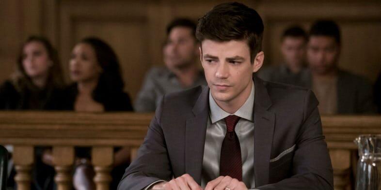 Barry Allen ‘Didesak’ Mengungkap Identitasnya Dalam Foto Terbaru The Flash!
