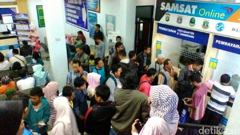 11 Pemilik Mobil Mewah Bayar Tunggakan Pajak Usai Diumumkan Anies