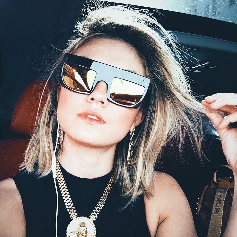 Disebut Mirip Gembel, Agnez Mo Langsung Pamer Harga Sepatu