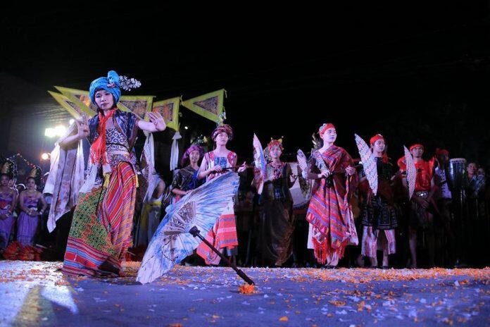 Rombongan FPI Jadi Perhatian Bo Sang Umbrella Festival Thailand 2018