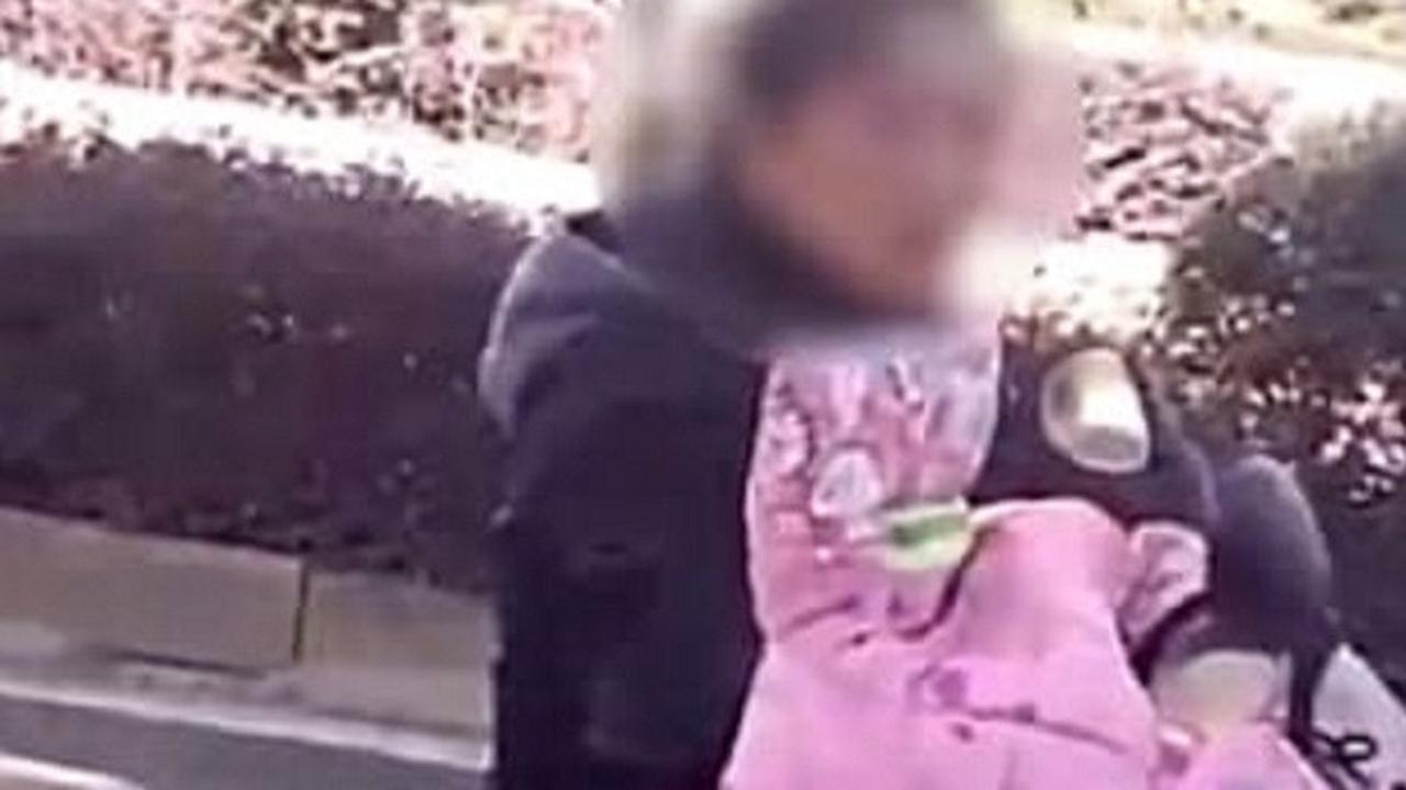 Tega, Ibu Seret Anak dengan Motor karena Curi Uang
