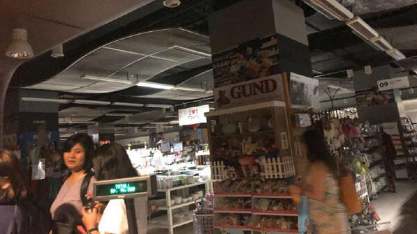 Apa Sih Momen Paling Awkward Kalo Mati Lampu di Mall?