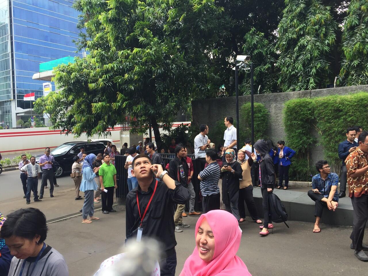Jakarta Turut Diguncang Gempa Bumi, ini foto-fotonya