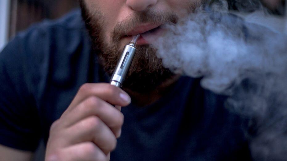 Rokok Elektrik Lebih Aman, Benarkah?