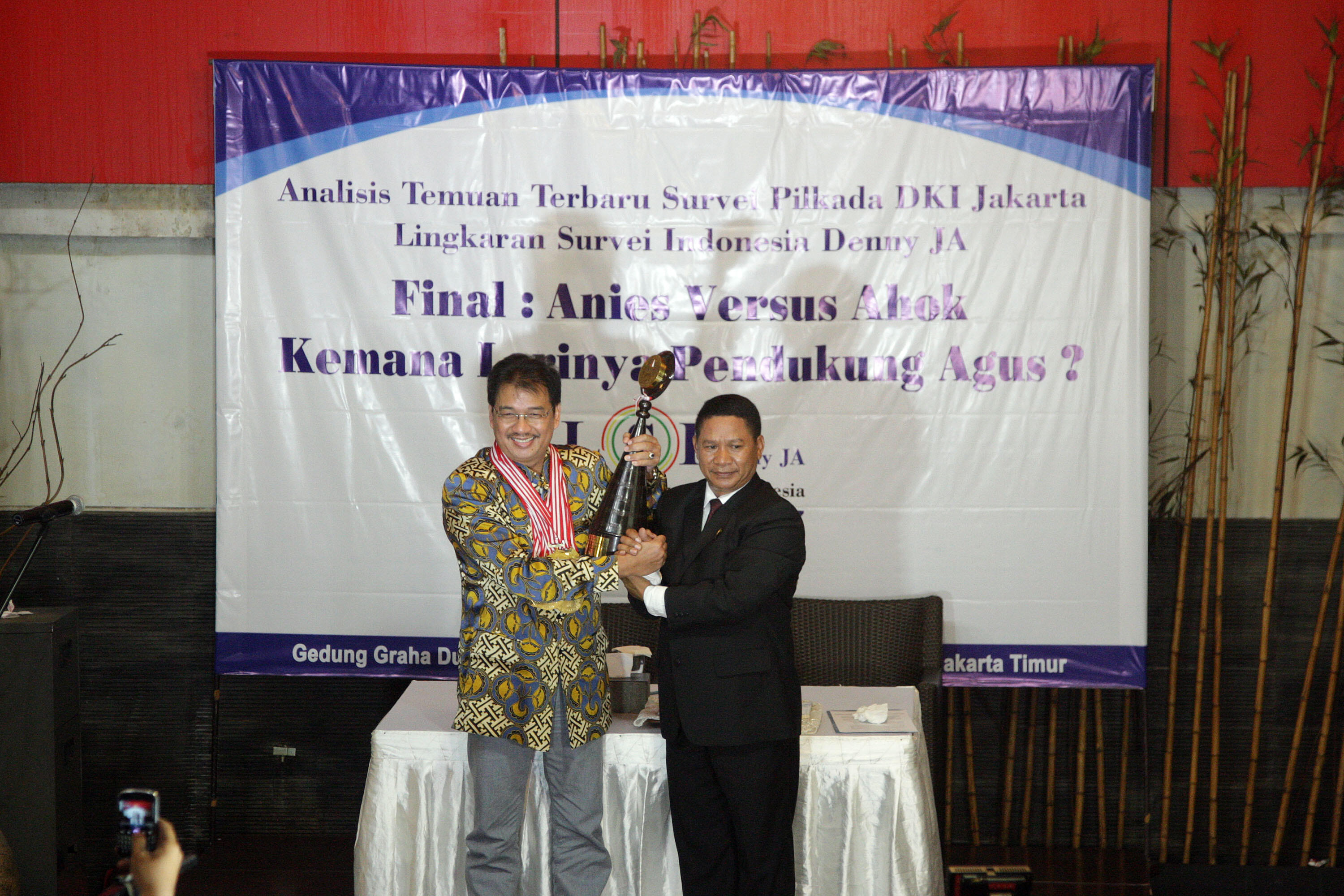 170 Penyair Ceritakan Indonesia Lewat Puisi