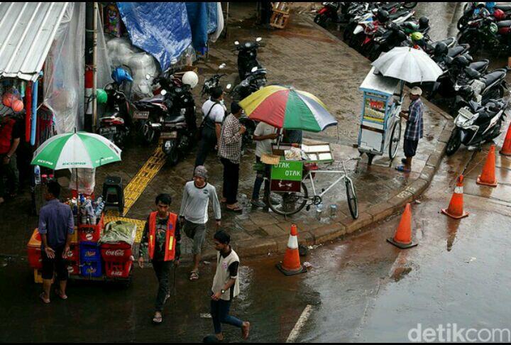 Foto: Before After, Kondisi Trotoar Jatinegara