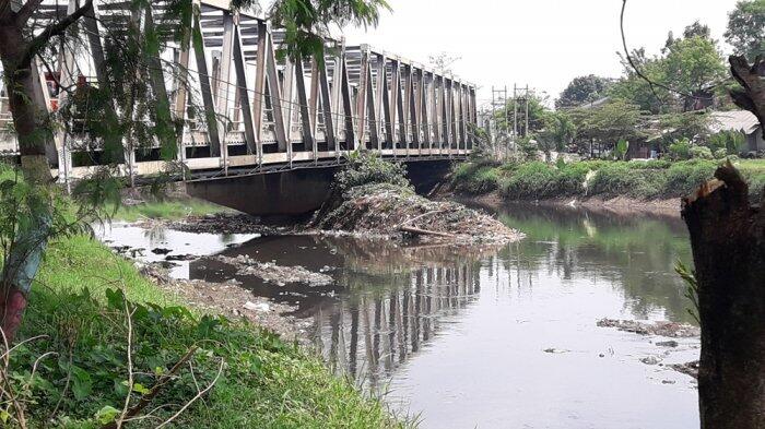 3,6 Juta Orang Buang Hajat di Sungai Citarum
