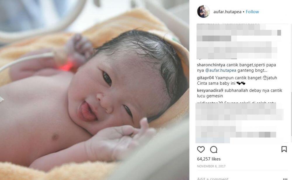 Bayi Artis Mungil ini Bikin Viral Karna Cantik dan Ganteng