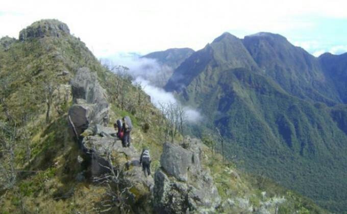 Cerita Tiga Pendaki Lansia yang Sempat Tersesat di Gunung Bawakaraeng