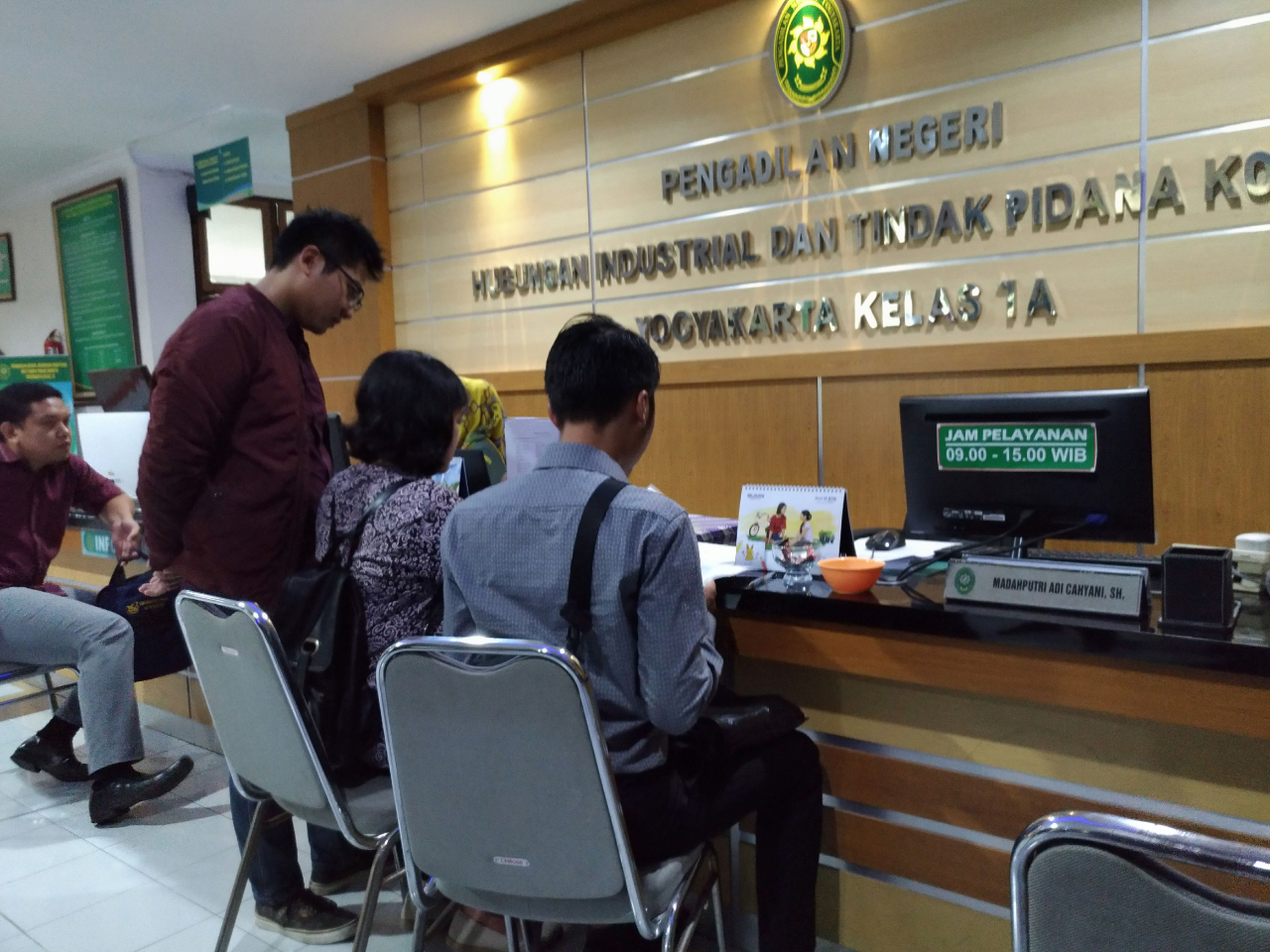 Trotoar Ditata, LBH-pun Tiba