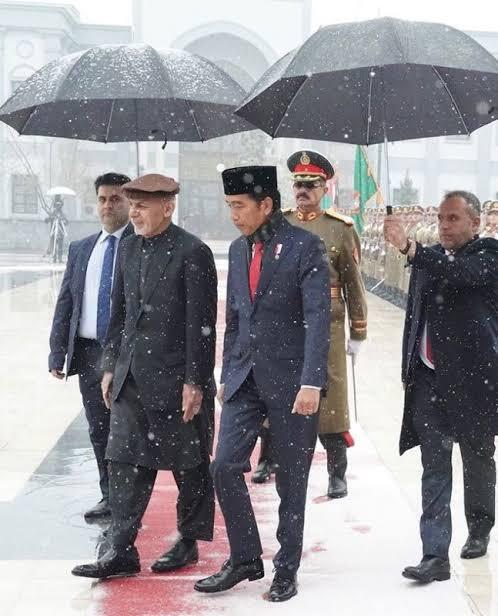Presiden Yang Berani Datang Ke Wilayah Perang