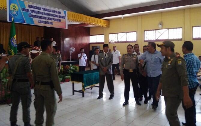 Miris! Bupati dan Wagub Nyaris Adu Jotos di Depan Anak Buah