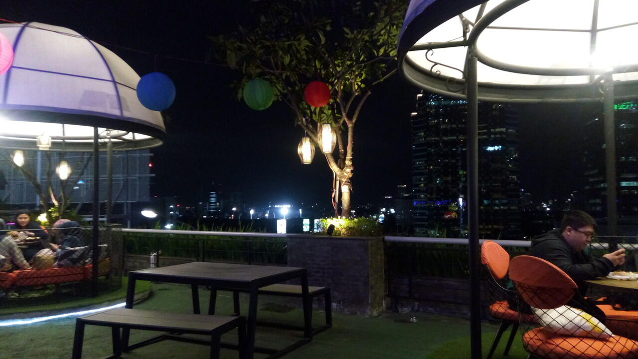 Kerjasama bikin Cafe Rooftop (Sky Dining)